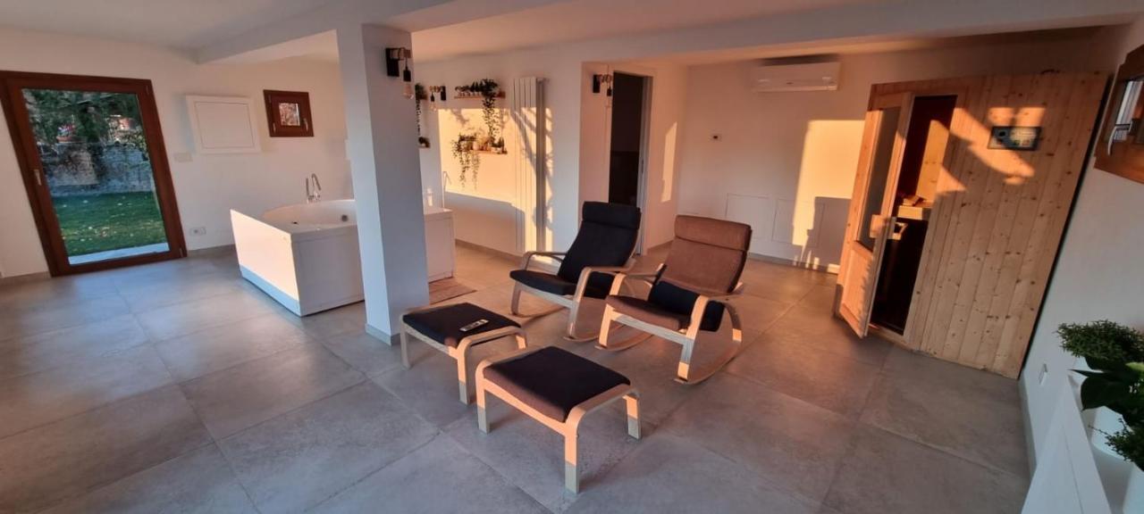 Chalet Sophie - Luxury Chalet Roletto Eksteriør billede